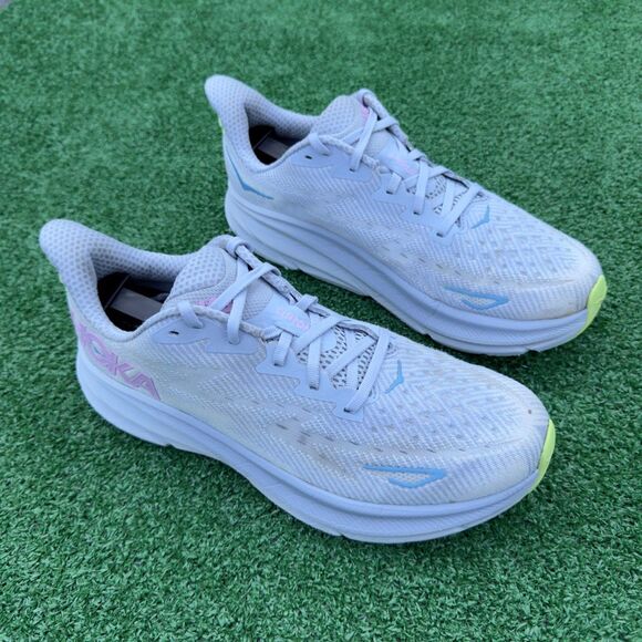 HOKA ONE ONE CLIFTON 9 - Women’s Running Shoes - SIZE 11B - Picture 1 of 10